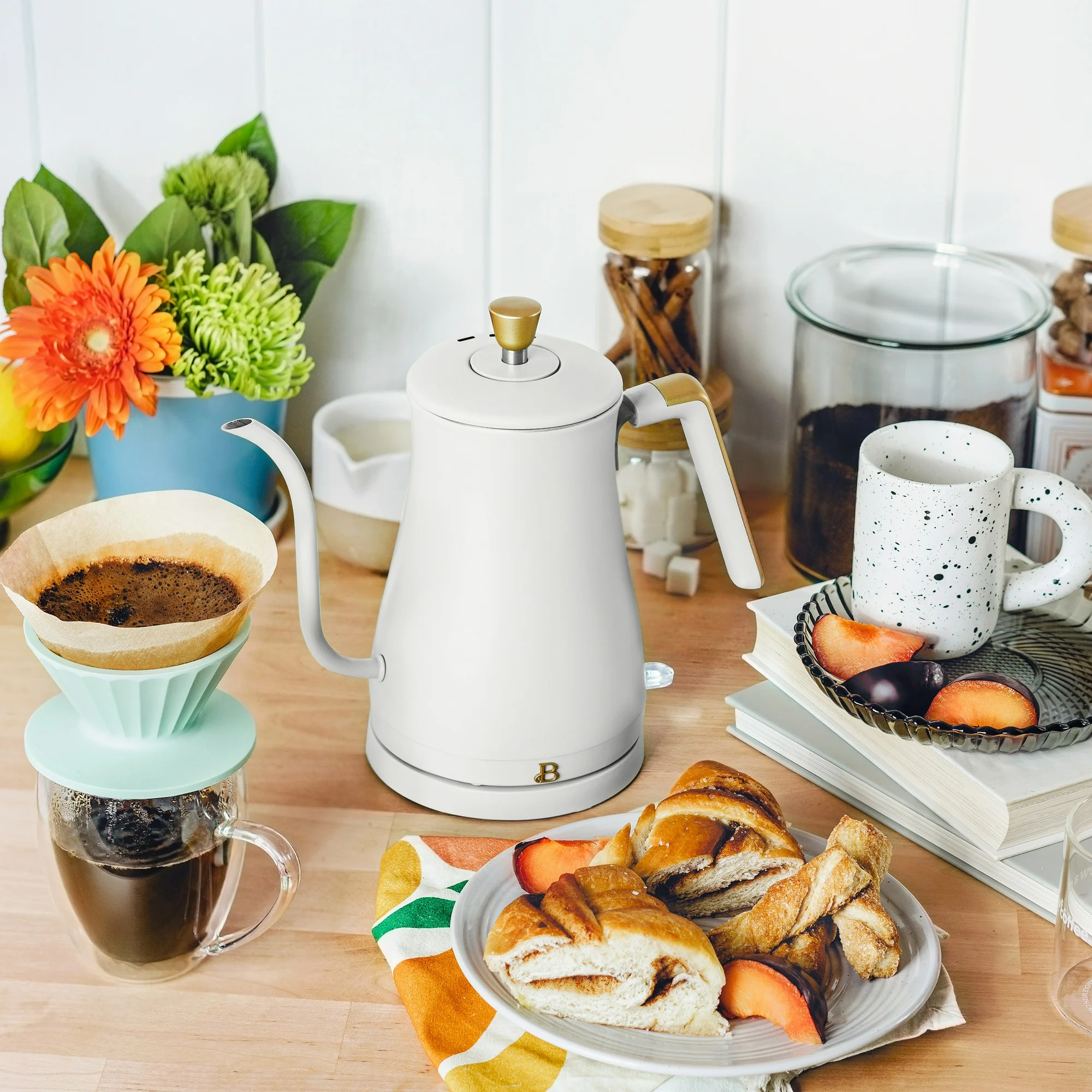 Drew Barrymore 1-Liter Electri - Tea And Coffee Kettle reseña y precio